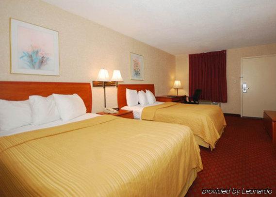 Greenville Inn & Suites Pokoj fotografie