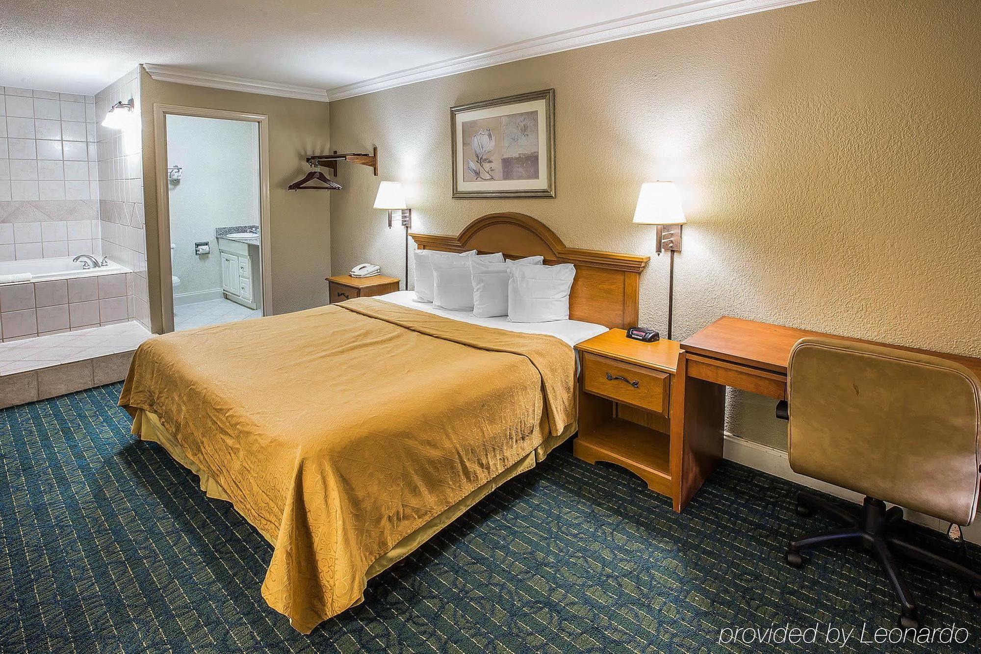 Greenville Inn & Suites Exteriér fotografie